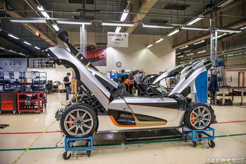 Illustration for article titled This Is The Final Build Process Of The Amazing Koenigsegg One:1